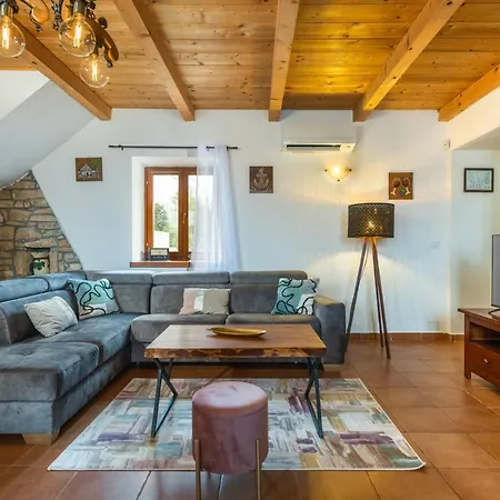 Holiday home House Natalie, Village Rakalj