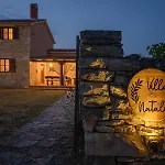 House Natalie, Village *