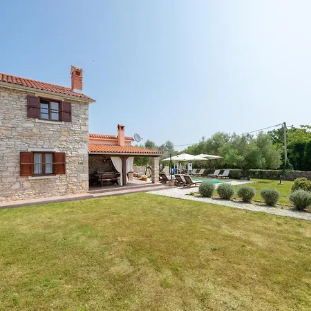 Holiday home House Natalie, Village